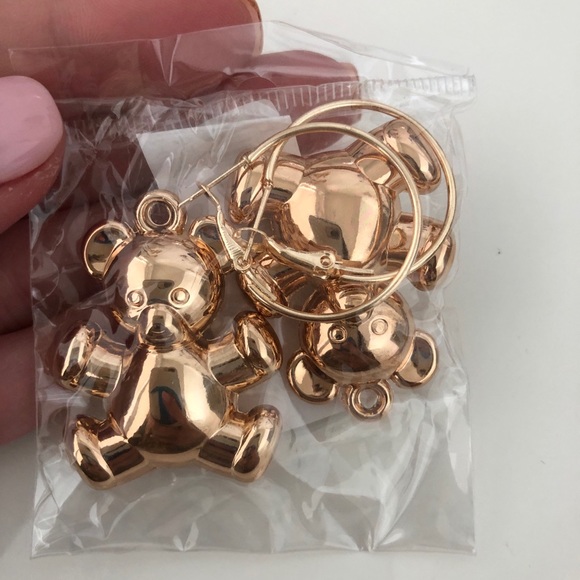 Gold Teddy bear earrings 🧸 - Picture 5 of 6